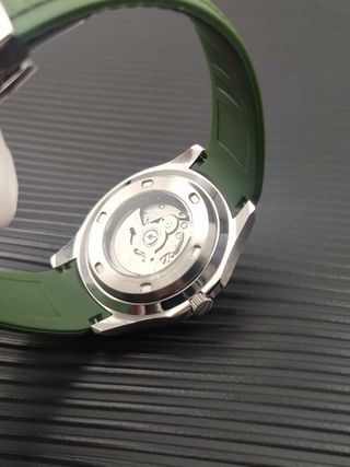 Reloj Seiko Mod Aquanaut verde