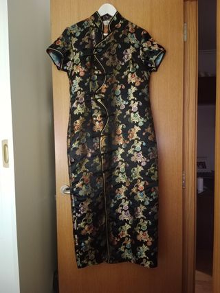 Vestido cheongsam negro estampado