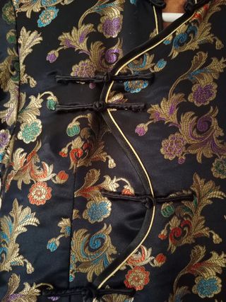 Vestido cheongsam negro estampado
