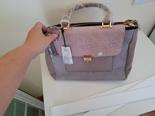 Bolso mano beige y rosa