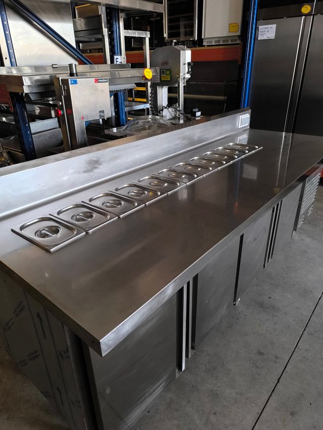 Mesa fría ingredientes - 11 cubetas.