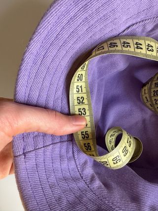 Sombrero WWF - Amarillo y Morado