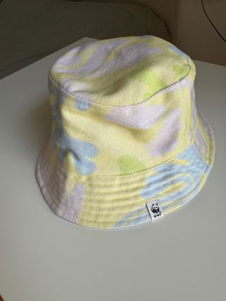 Sombrero WWF - Amarillo y Morado