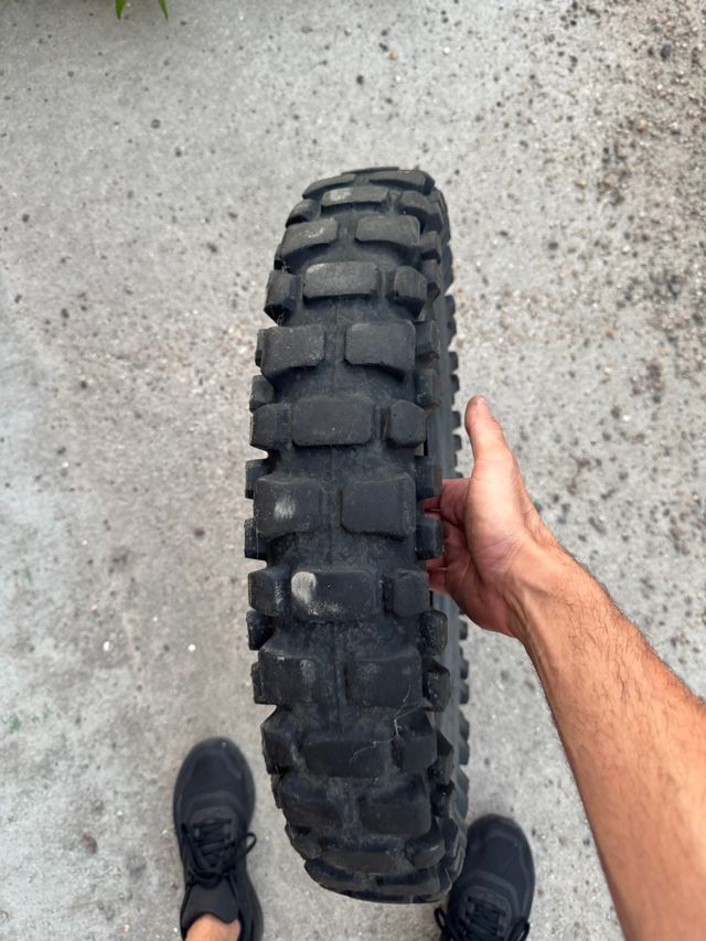 Neumático  motor motocross trasero
