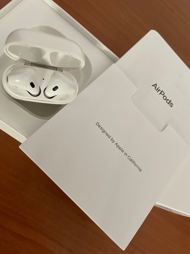 Apple AirPods (Blanco) - Auriculares