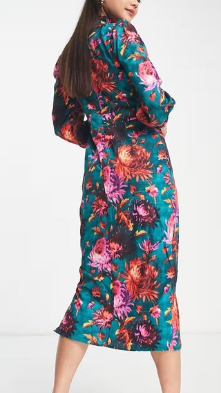 Vestido midi floral cuello alto estilo japones 