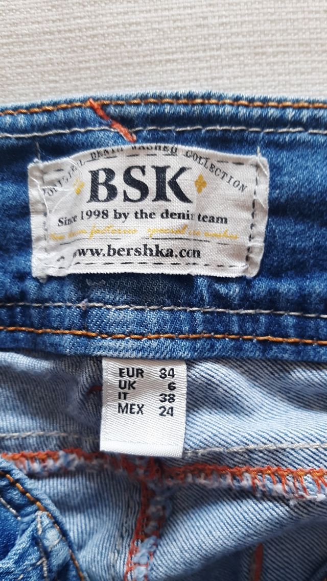 Vaqueros largo recto .En perfecto estado. Talla 34