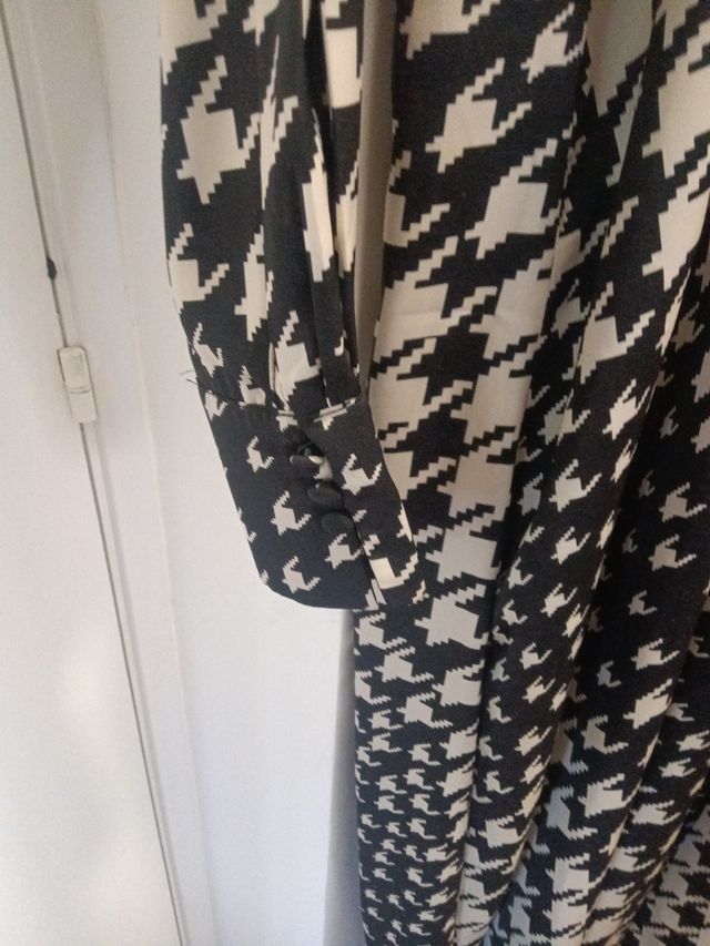 Vestido blanco y negro