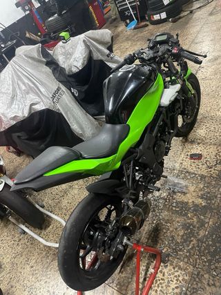 Kawasaki Ninja 250SL 2017 - Verde circuito 5000km