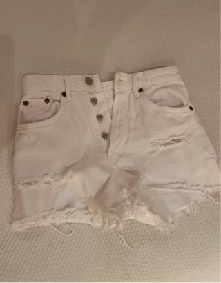pantalón corto blanco Zara