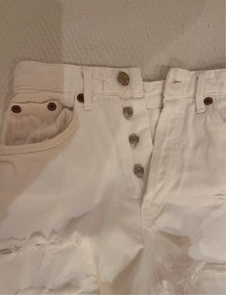 pantalón corto blanco Zara