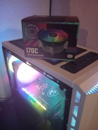 Setup gaming MSI: monitores y más