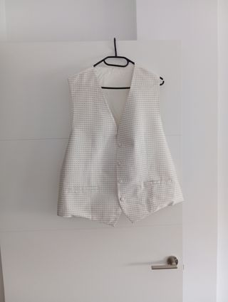 Chaleco beige Victorio & Lucchino