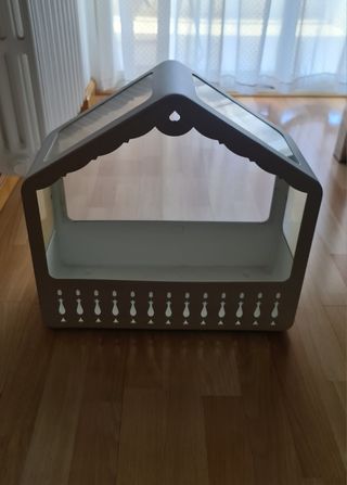 Jardinera blanca de metal