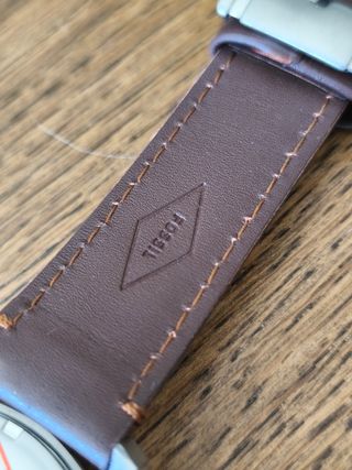 FOSSIL FS4813 – Estilo clásico, correa cuero