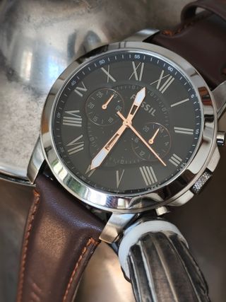 FOSSIL FS4813 – Estilo clásico, correa cuero