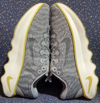Zapatilla Deportiva Nike Air Motiva Running Trail.