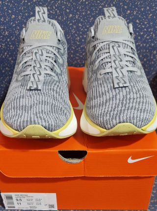 Zapatilla Deportiva Nike Air Motiva Running Trail.
