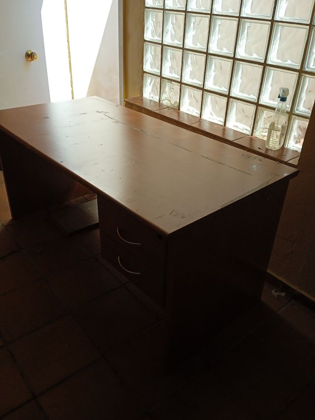 Mesa oficina madera marrón