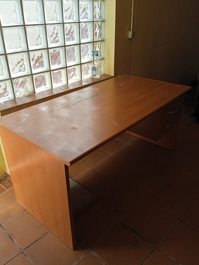 Mesa oficina madera marrón