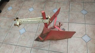 Arado surcador acaballonadora, surcos motocultor