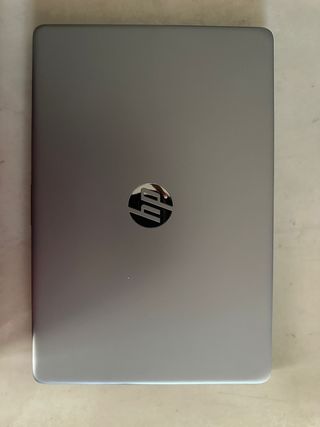 HP 250 G8 Notebook PC Argento Processore Intel I5