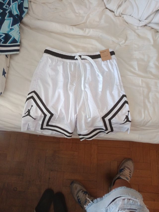 Shorts Jordan blancos