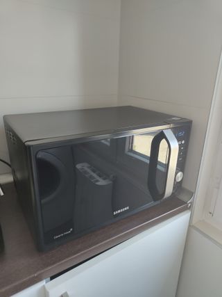 Microondas Samsung 23L - 800W