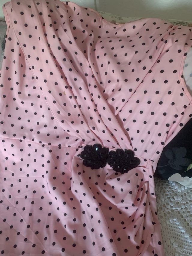 Vestido lunares rosa y negro