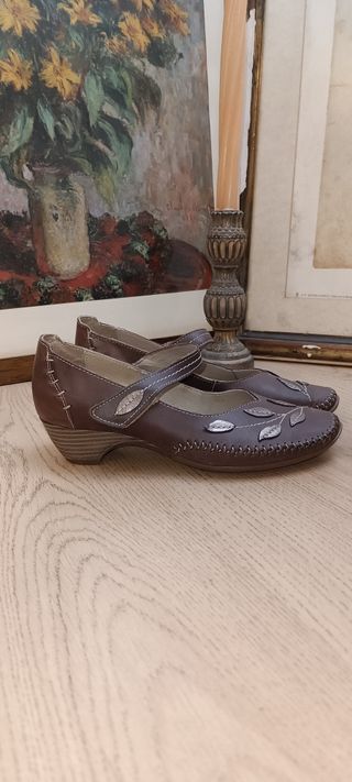 Zapato de cuero tipo Hobbit