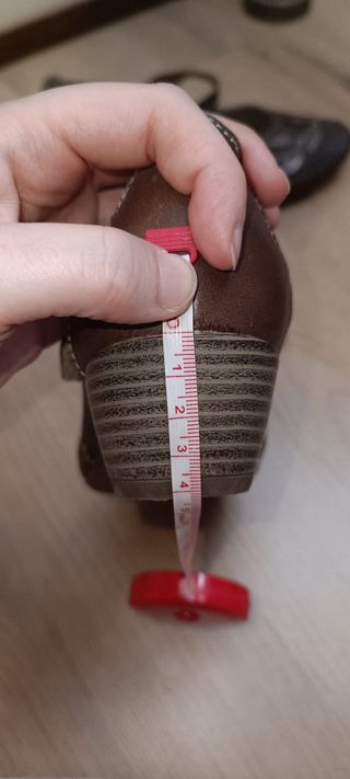 Zapato de cuero tipo Hobbit