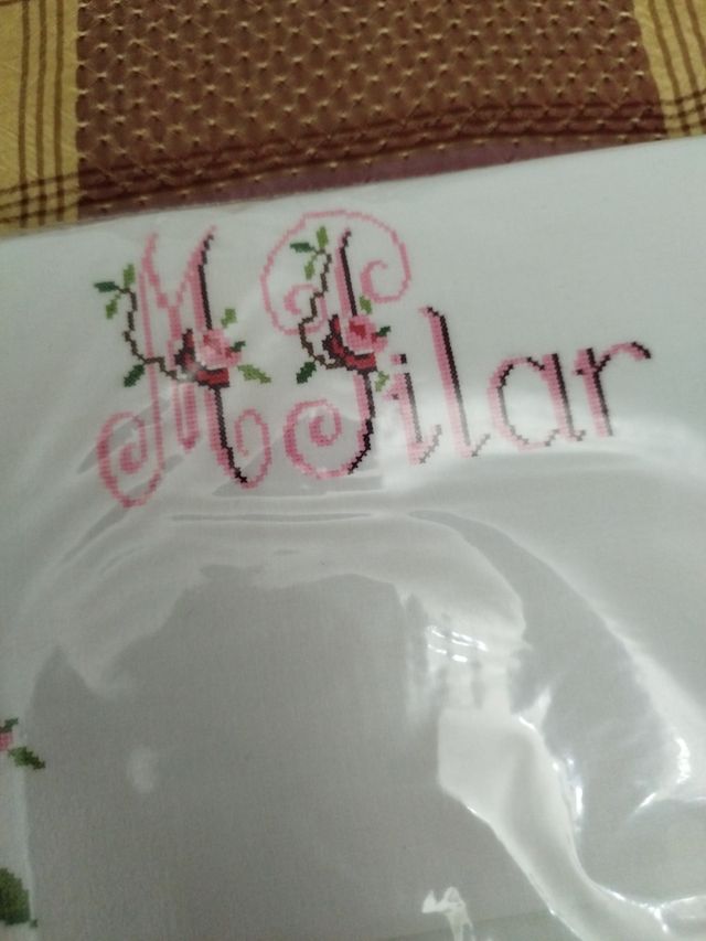 Sábanas antiguas bordadas a mano