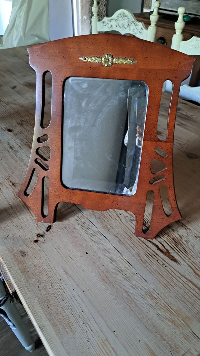 Specchio modernista.