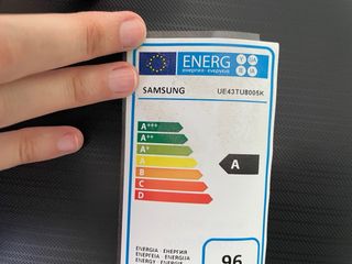 TV Samsung 43" negra