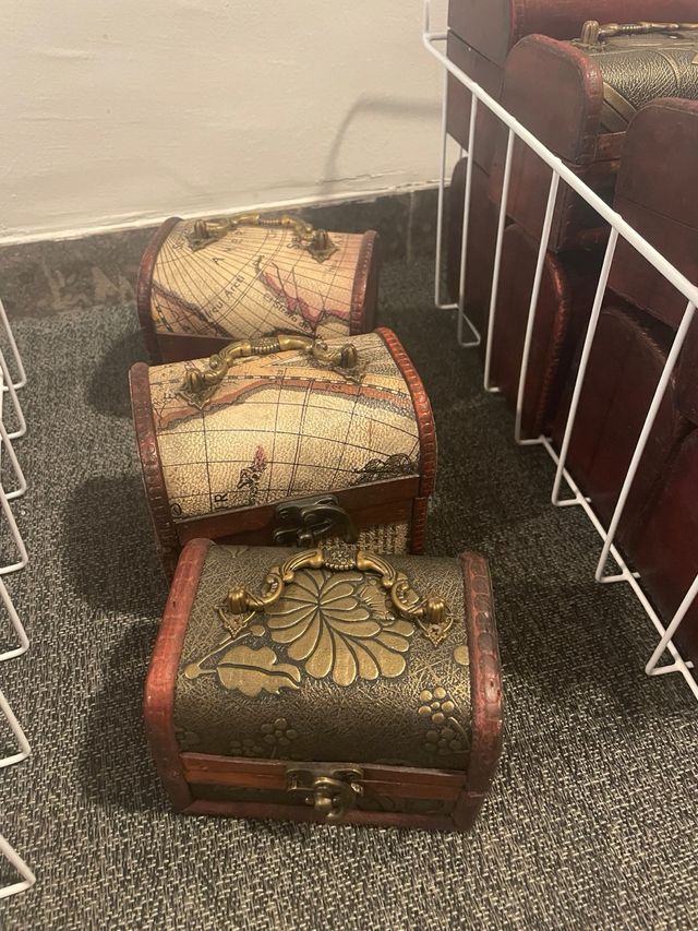 Mini cofres madera vintage.