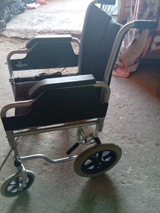 Silla de ruedas plegable