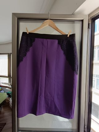 Falda midi lila con encaje talla grande 