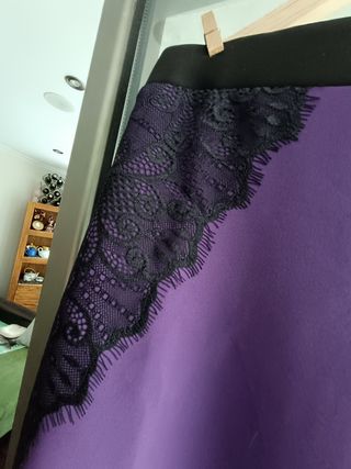 Falda midi lila con encaje talla grande 