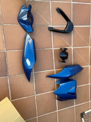 Tapas Yamaha Jog - Azul y Negro.