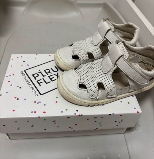Sandalias Piruflex, talla 25