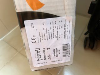 Radiador blanco de metal