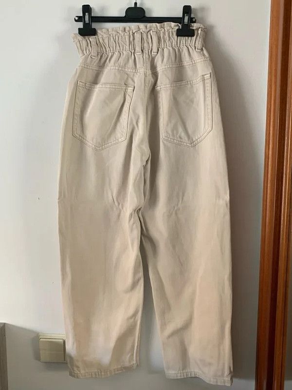 Vaqueros Pull&Bear beige, tiro alto, talla M