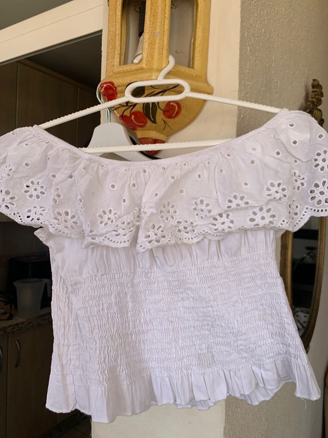 Top blanco Boniro - hombros descubiertos