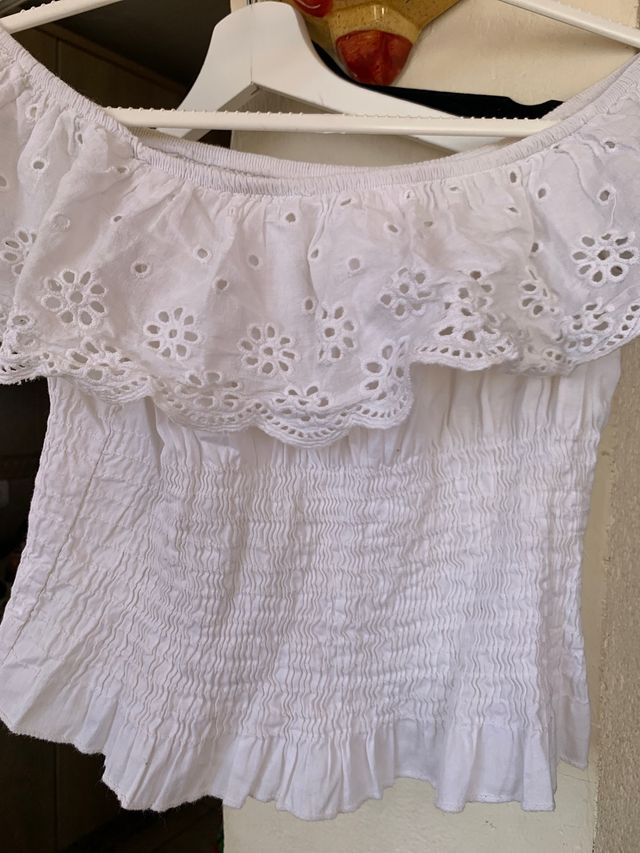 Top blanco Boniro - hombros descubiertos