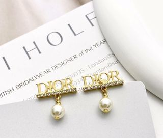 Pendientes Dior Révolution Perla Colgante CD charm