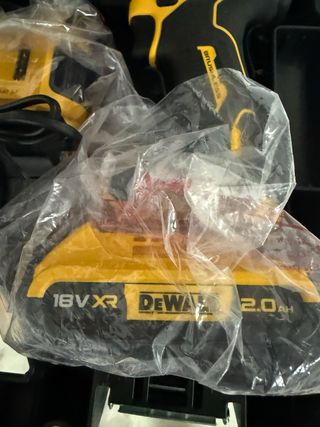 Taladro Dewalt 18V 2Ah (2 baterías)