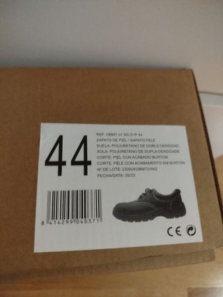 Zapatos seguridad - Talla 44 están sin estrenar..