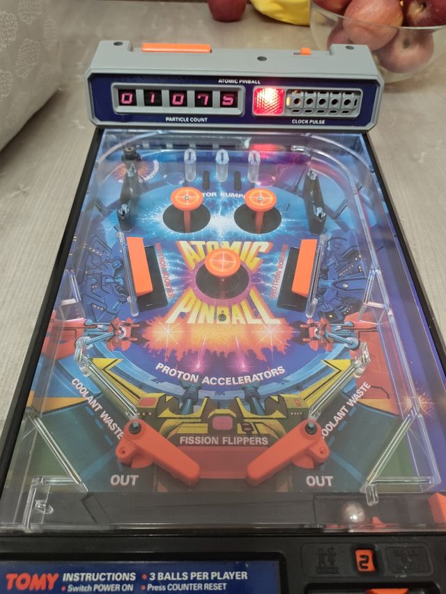 Pinball Atomic di Tomy