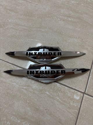 2 Chapas Suzuki Intruder