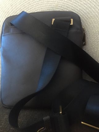 Bolso bandolera Guess
